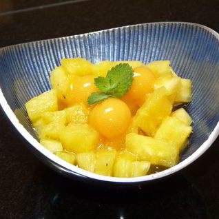 Десерт Ананас с ромом