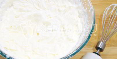 десерт из апельсинов с взбитыми сливками