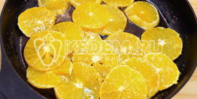 десерт из апельсинов с взбитыми сливками