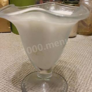 Десерт молочный с кокосовой стружкой