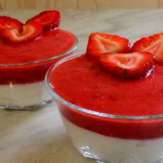 Диетический десерт из клубники