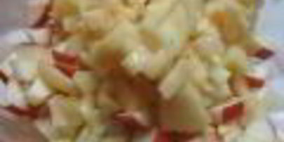 фруктовый десерт с мороженым