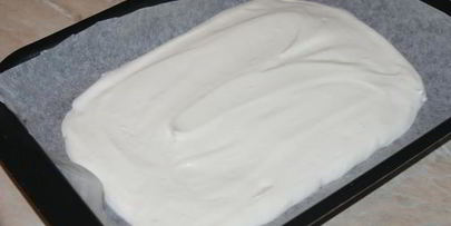 горячий белый шоколад с клубникой