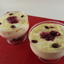 Рецепт Йогуртово-творожный десерт с клюквой, персиками и миндалем