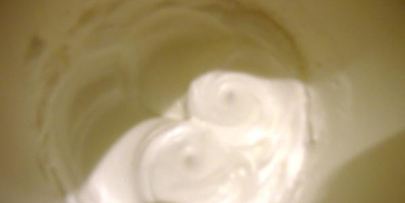 холодный десерт клубника в шоколаде