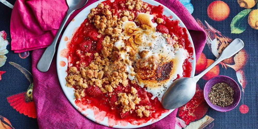 Рецепт клубничный крамбл