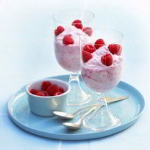 Рецепт Английский крем с шоколадом, ликером Франжелико и свежей малиной