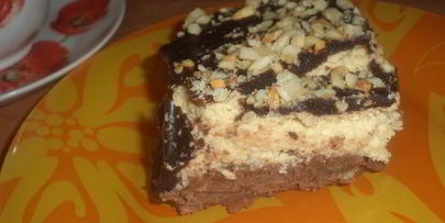арахисовый десерт с карамельным кремом и шоколадной глазурью без выпечки