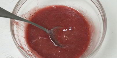 бисквитный рулет с клубничным кремом