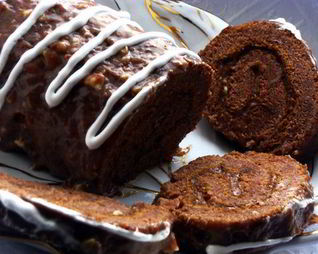 Бисквитный рулет с кремом по-домашнему