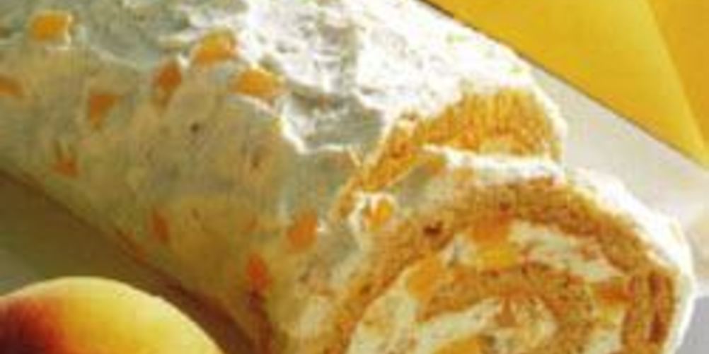 Рецепт бисквитного рулета с персиковыма кремома