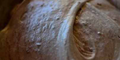 бисквитный рулет с творожно-ягодным кремом