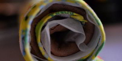 бисквитный рулет с творожно-ягодным кремом