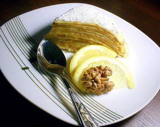 Блинный тортик с миндальным кремом