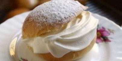 булочки с творожным кремом внутри