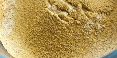 фисташковые макаронс с базиликовым кремом