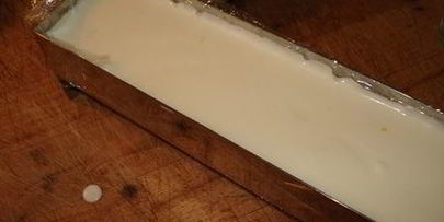 йогуртовый террин с лимонным кремом, клубникой и киви