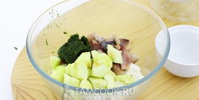 картофельные корзиночки с селедочным кремом