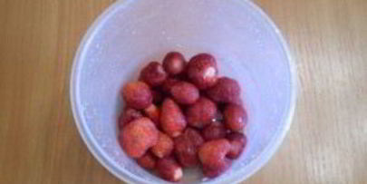 клубничный заварной крем