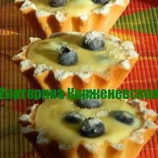 Корзиночки с голубикой и ванильным кремом