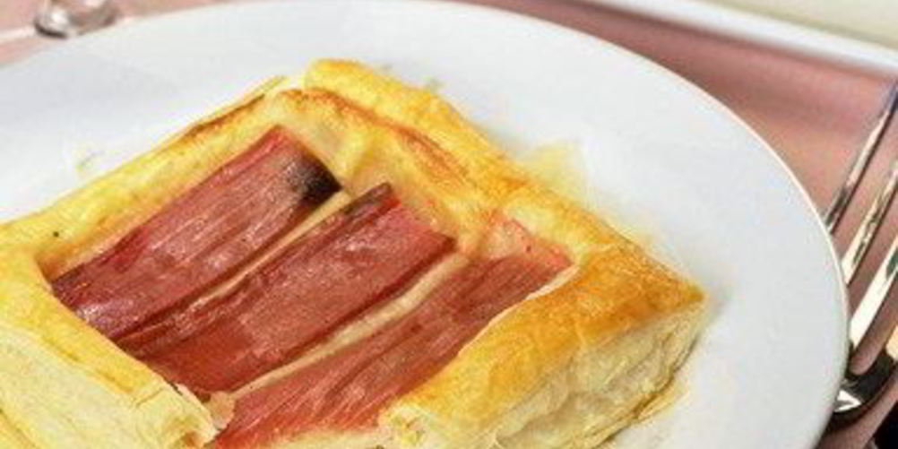 Рецепт креманки с ревенем