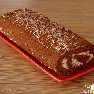 Рулет бисквитный с какао и сливочным кремом