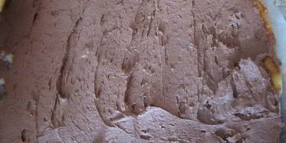 рулет с черешней и шоколадным кремом