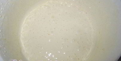 рулет с черешней и шоколадным кремом