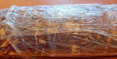 рулет с кофейным кремом и клубникой