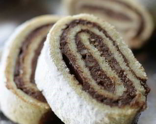 Рулет с орехово-шоколадным кремом