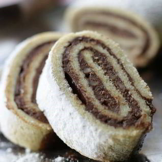 Рулет с орехово-шоколадным кремом