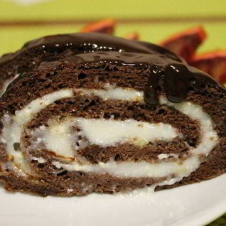 Шоколадный рулет с кремом из манки