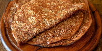 шоколадные блинчики с творожным кремом и бананом