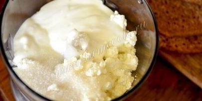 шоколадные блинчики с творожным кремом и бананом