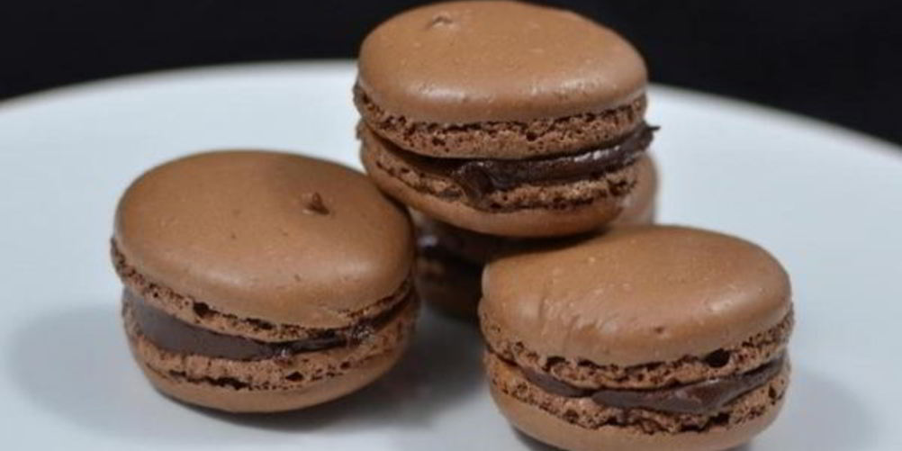 Рецепт шоколадные макаруны с шоколадным кремом