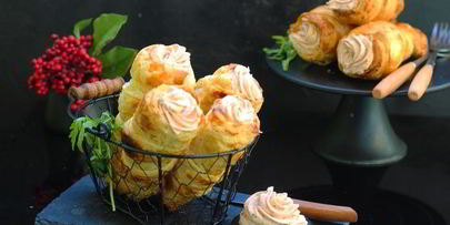 закусочные трубочки с кремом из копченого лосося