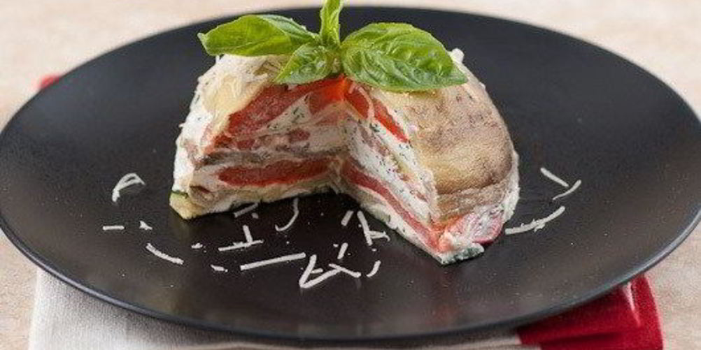 Рецепт мильфей из печеных овощей с мягким козьим сыром