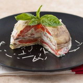 Мильфей из печеных овощей с мягким козьим сыром