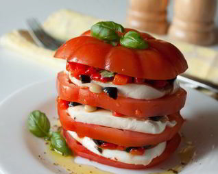 Мильфей из помидора с моцареллой