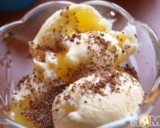 Апельсиновое мороженое с апельсиновым соусом