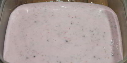 домашнее йогуртовое мороженое с клубникой и киноа