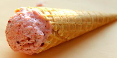 домашнее йогуртовое мороженое с клубникой и киноа