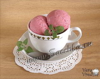 Домашнее клубничное мороженое