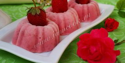 клубничное мороженое