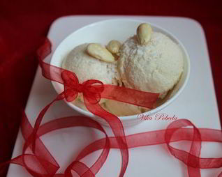 Кокосово-миндальное мороженое Рафаэлло