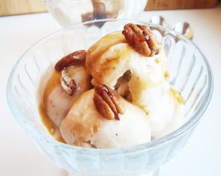 Легкое банановое мороженое с кленовым сиропом