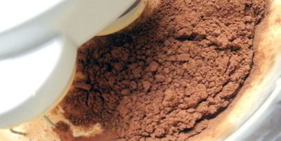 мороженое бригадейро с вареной сгущенкой и арахисом