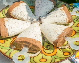 Мороженое с шоколадной крошкой