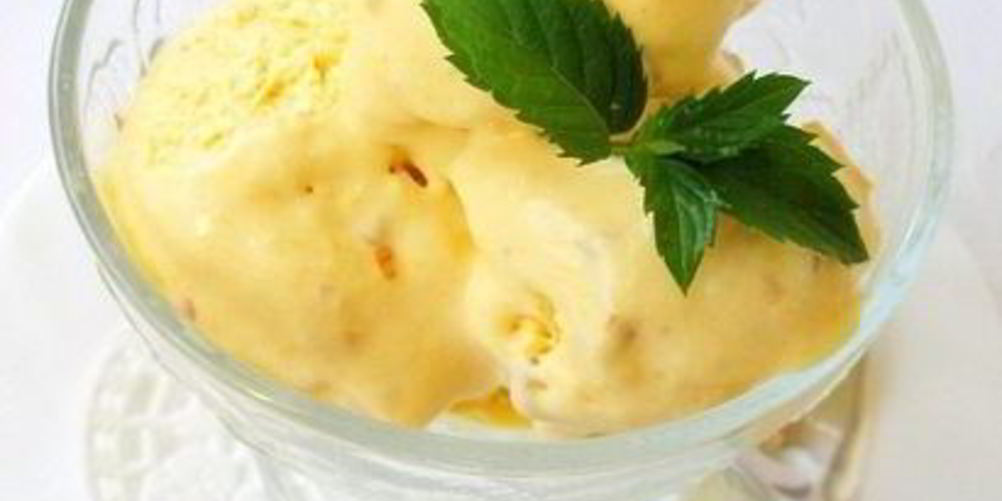 Рецепт персиковое мороженое с миндалем