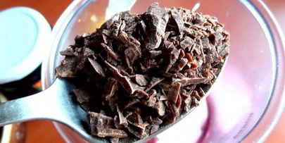 прохладный коктейль из мороженого с черникой